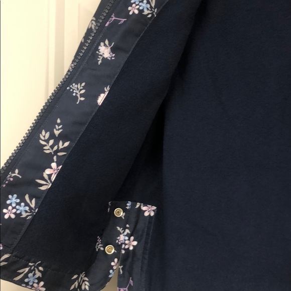 Girl jacket size 2T - Picture 3 of 6